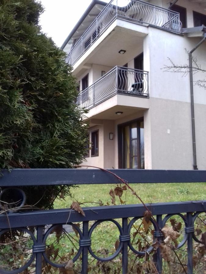 Green Oaza Apartment 福伊尼察 外观 照片