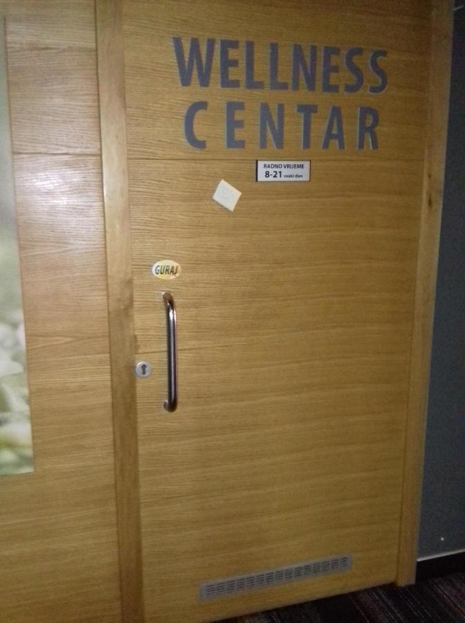 Green Oaza Apartment 福伊尼察 外观 照片