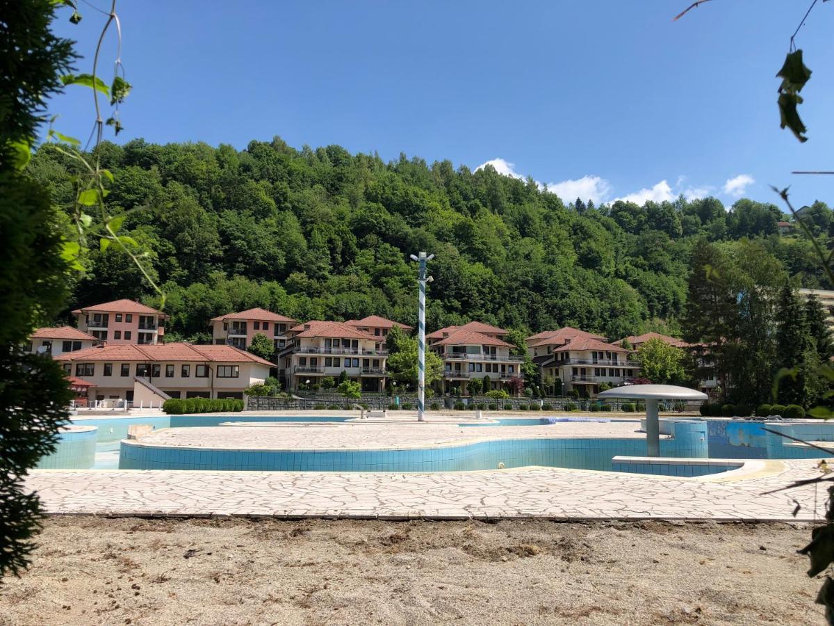 Green Oaza Apartment 福伊尼察 外观 照片