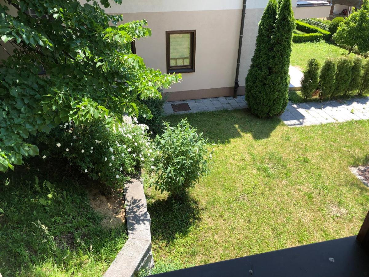 Green Oaza Apartment 福伊尼察 外观 照片