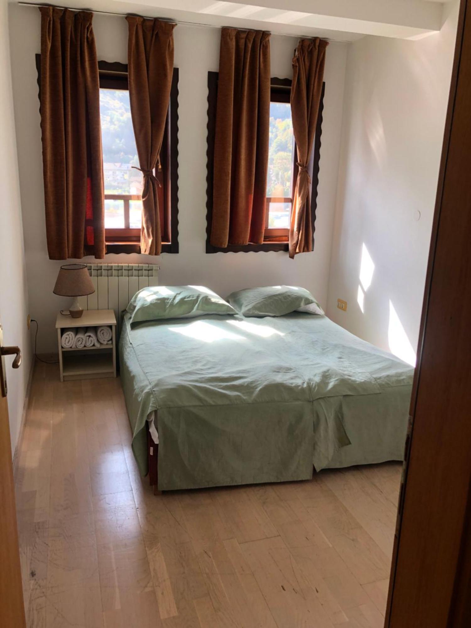 Green Oaza Apartment 福伊尼察 外观 照片