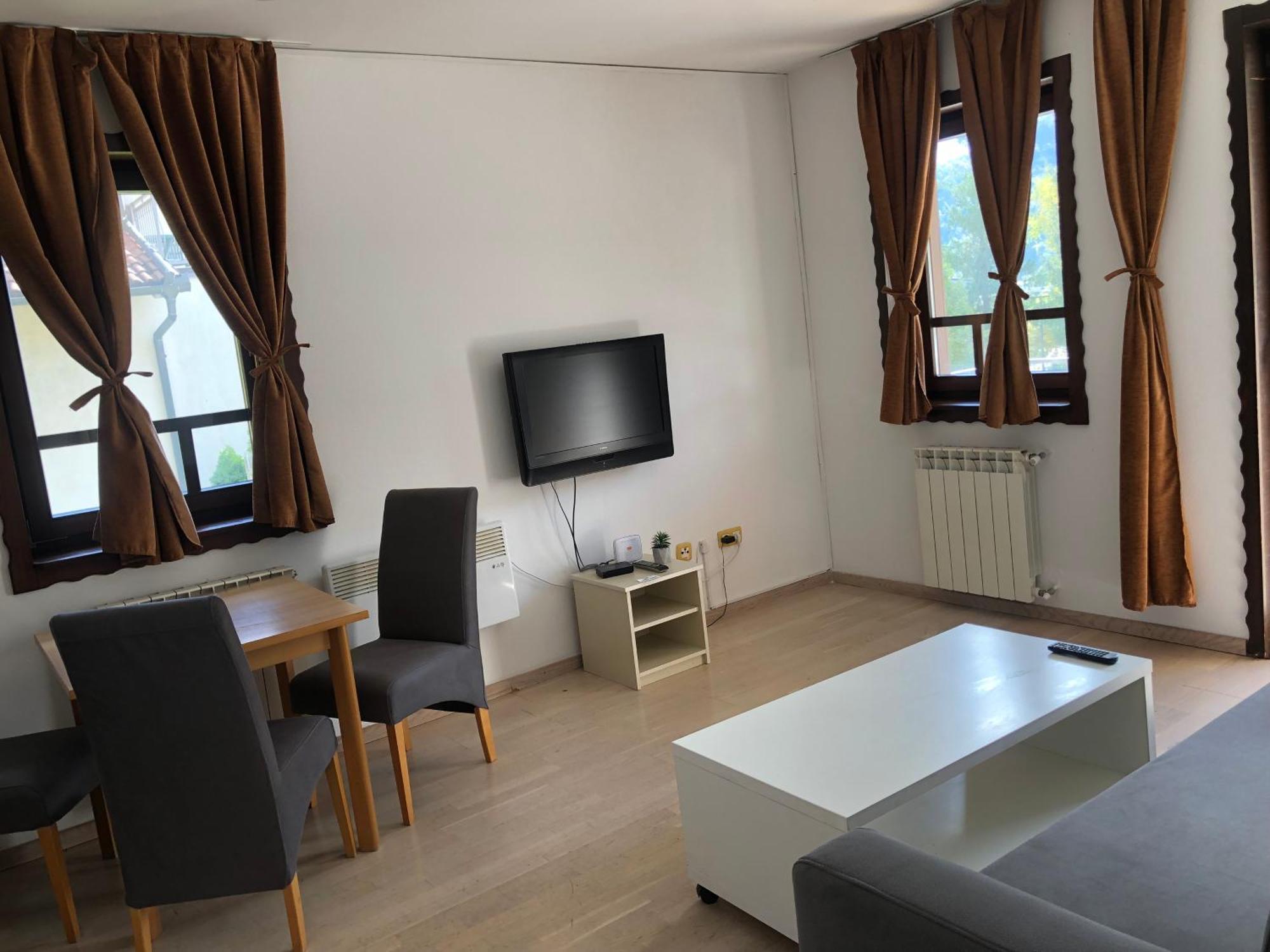 Green Oaza Apartment 福伊尼察 外观 照片