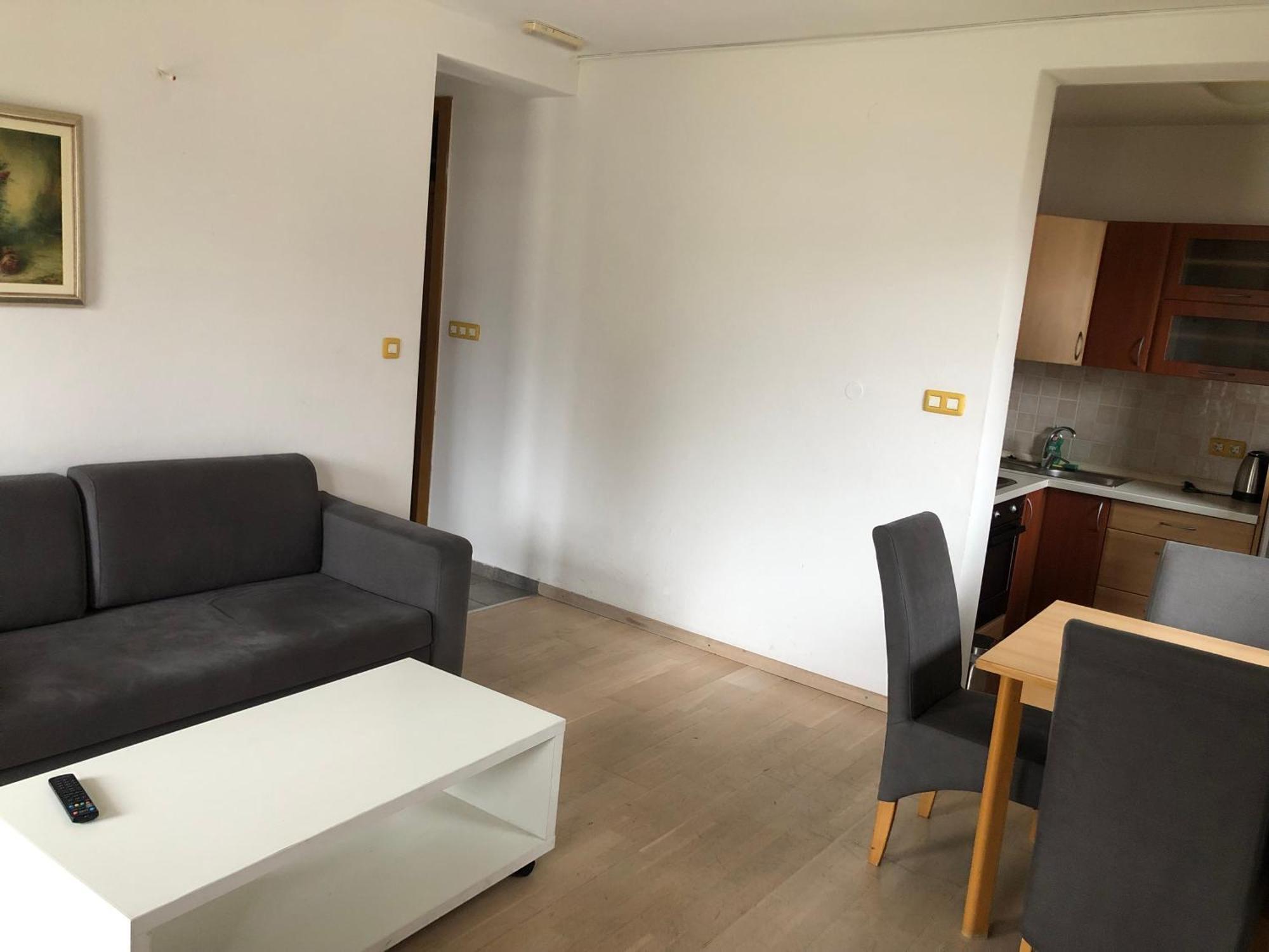 Green Oaza Apartment 福伊尼察 外观 照片